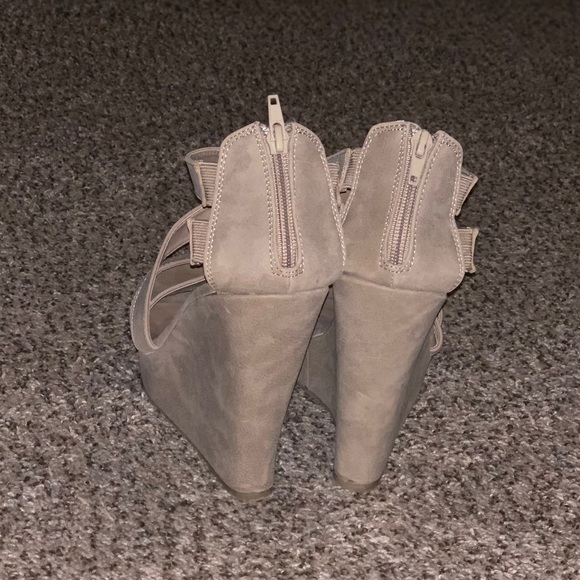 Chinese Laundry Mighty Strappy Wedges sz 9 - Picture 4 of 8